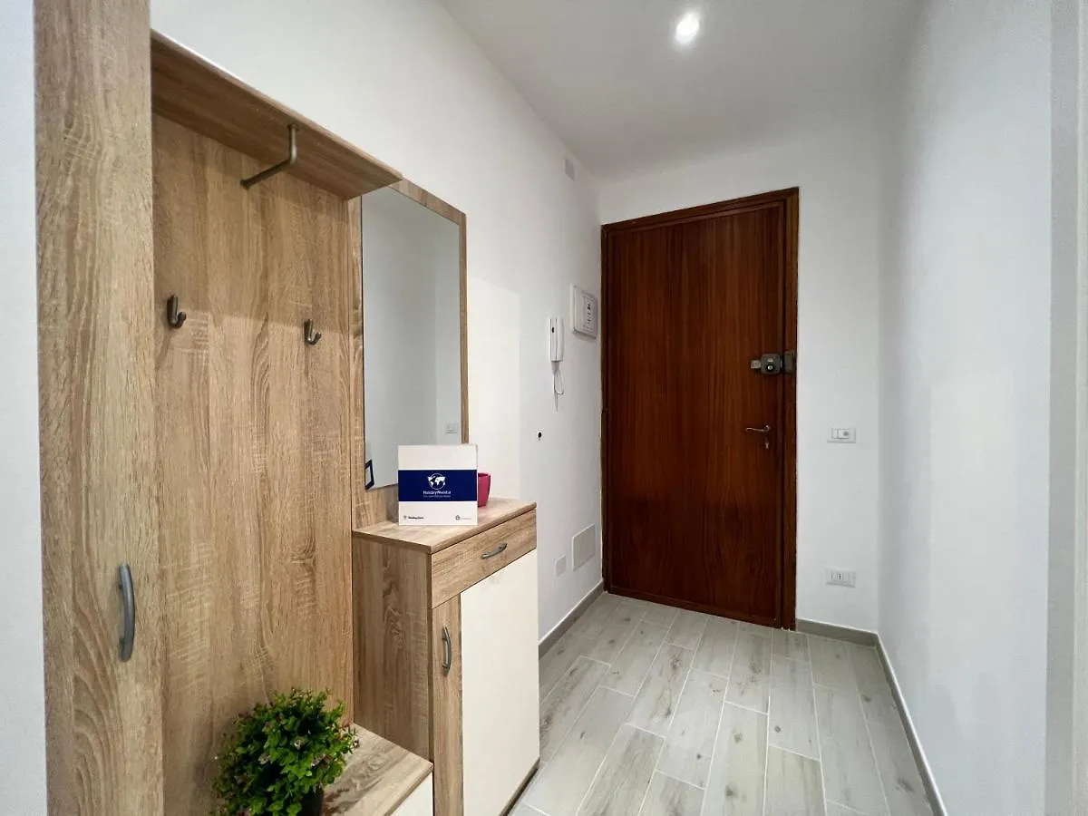 Il Nido Di Titta By Holiday World Pietra Ligure 0*,  Italia